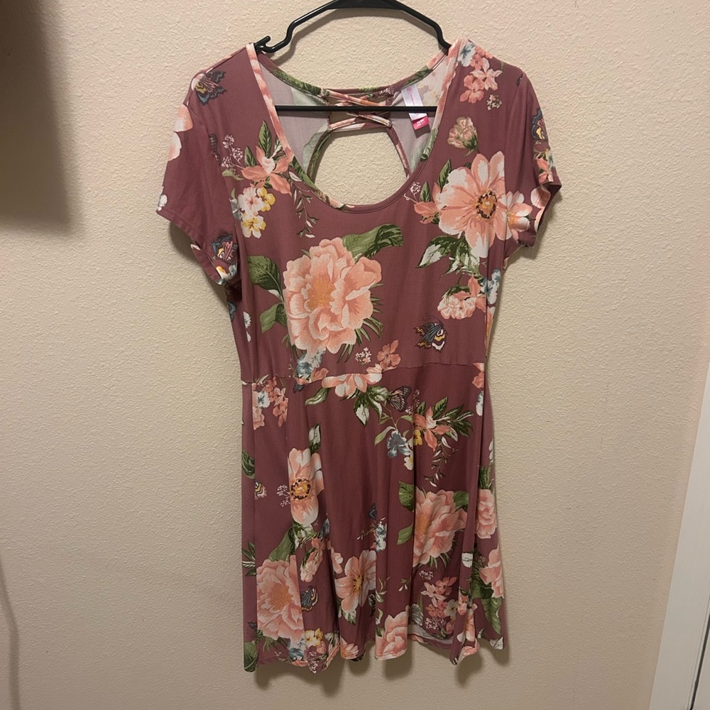 Skater dress peek out back
